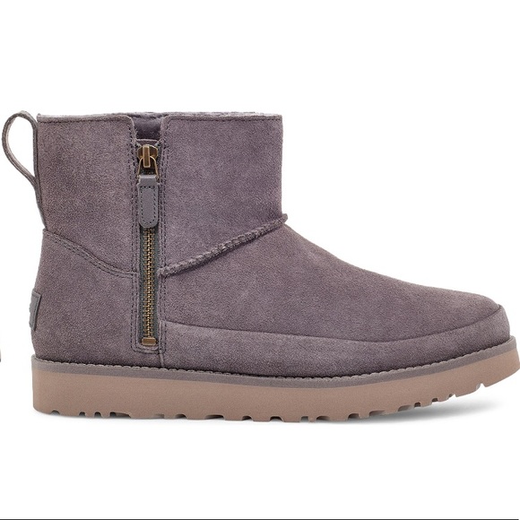 New UGG classic mini zip suede boots - Picture 14 of 14